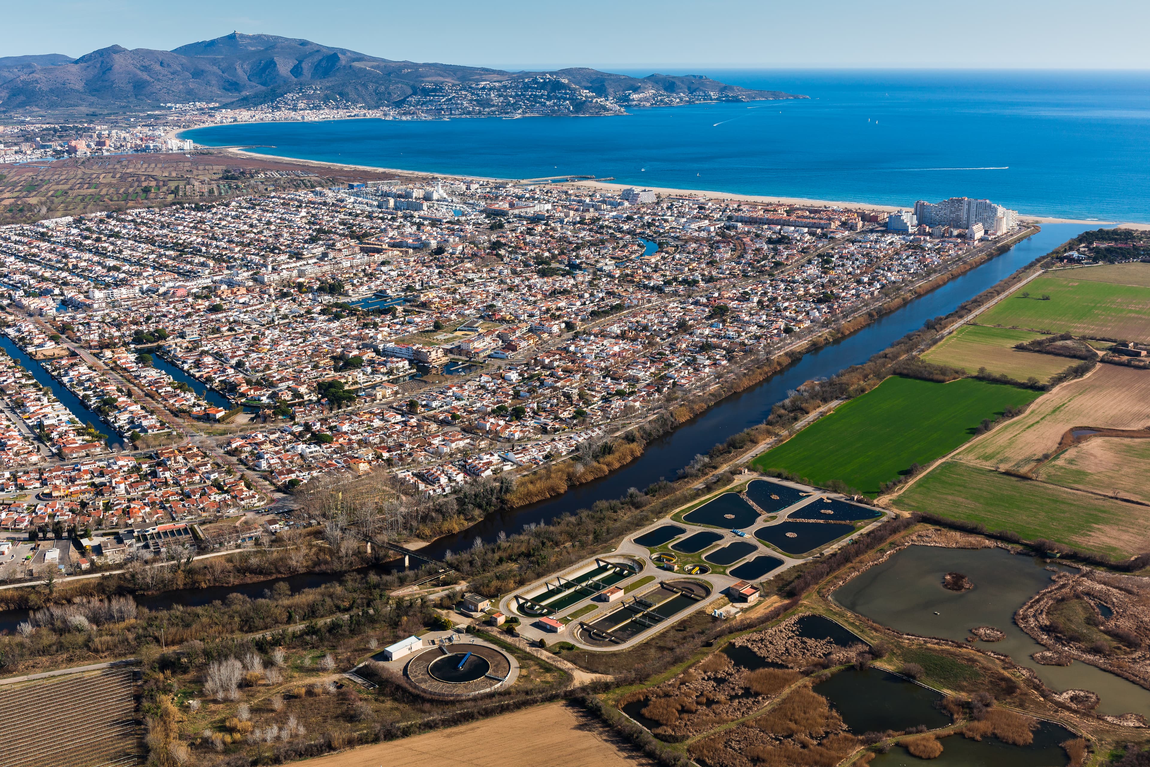 Edremit'te Fırtına Denizi ve Karayı Birleştirdi